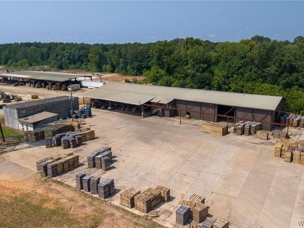 254 Mill St , Centreville, AL 35042