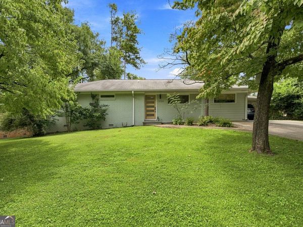 1206 Pinehurst Circle SE, Smyrna, GA 30080
