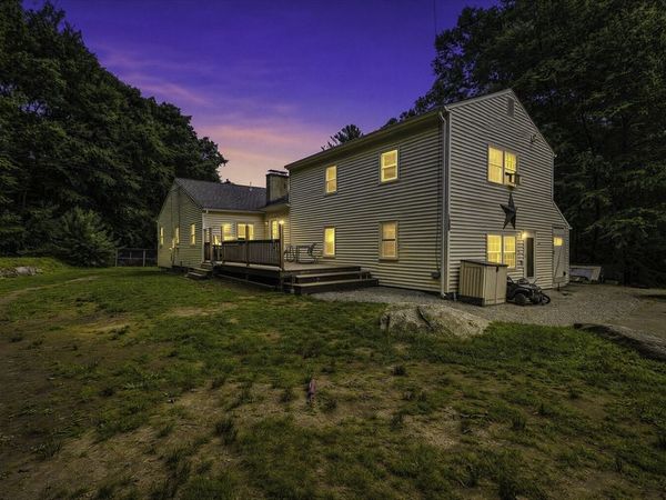 188 Maple St, Douglas, MA 01516