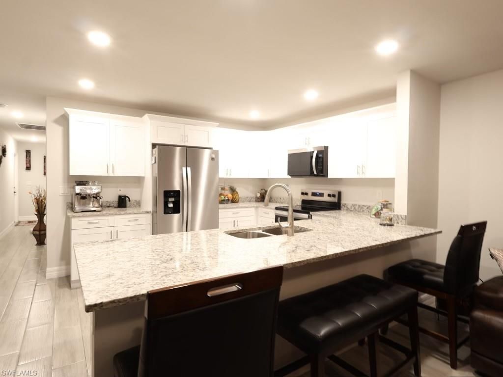 6069 Laurelwood Dr , Fort Myers, FL 33905 Photo