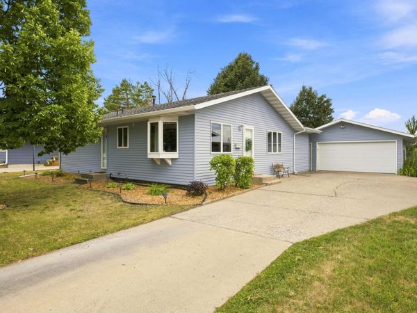 519 Appletree Lane, Moorhead, MN 56560