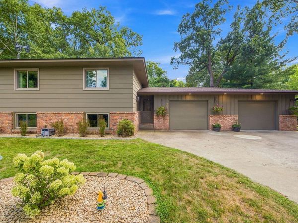 701 N Brookview Lane SW, Isanti, MN 55040