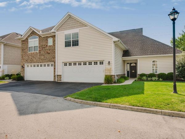 5087 Dinard Way, Unit 104, Columbus, OH 43221