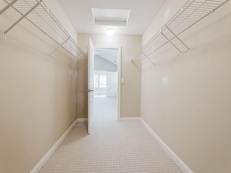 5087 Dinard Way, Unit 104, Columbus, OH 43221 Photo 23