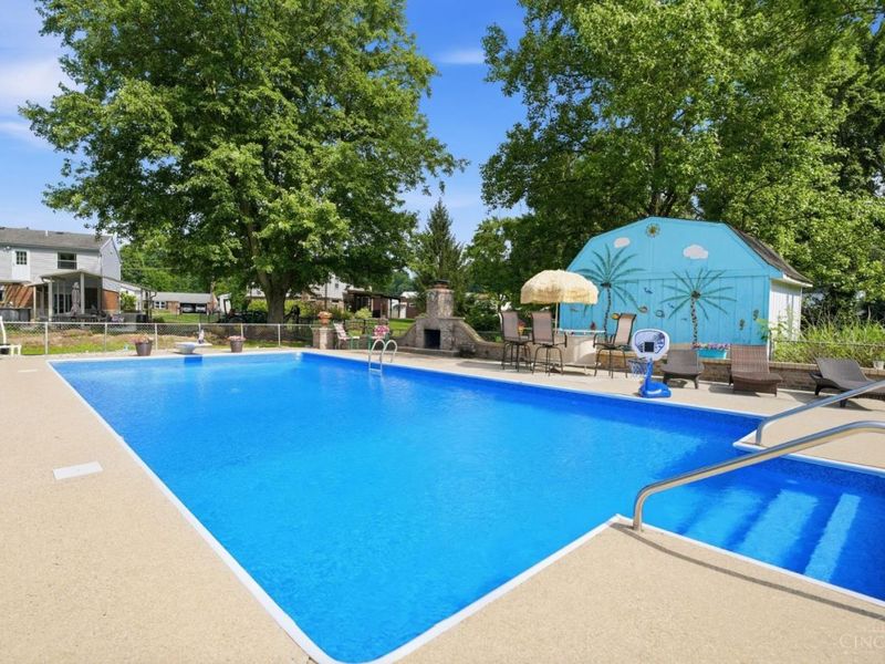 5855 Winchester Drive, Miami Township, OH 45150 Photo 2
