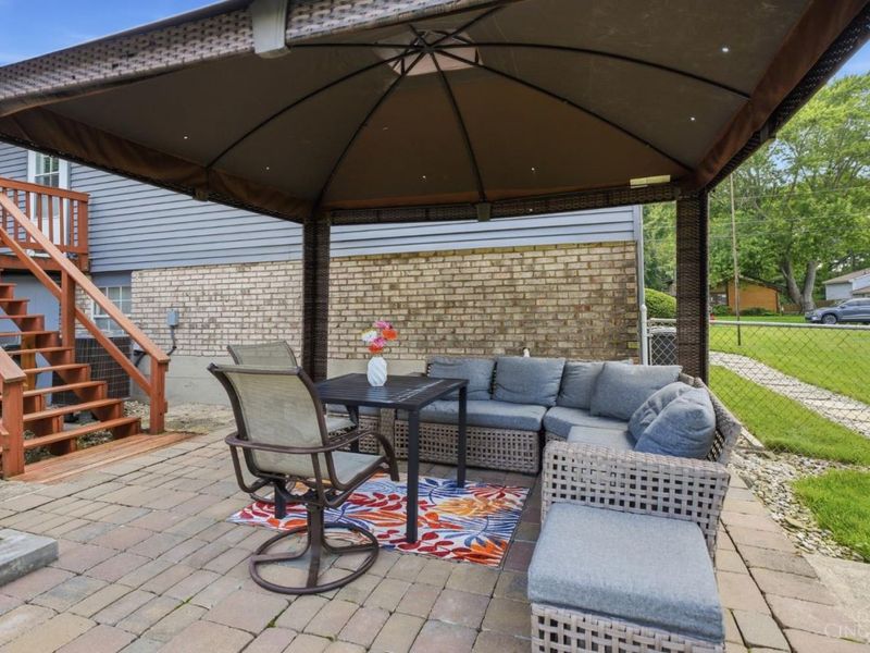 5855 Winchester Drive, Miami Township, OH 45150 Photo 9