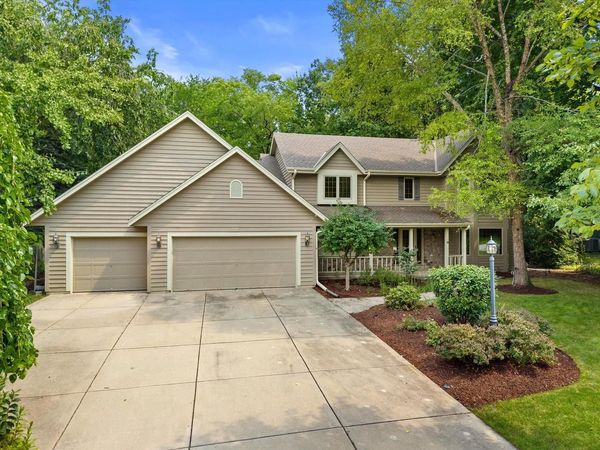 3450 S Sandalwood DRIVE, New Berlin, WI 53151