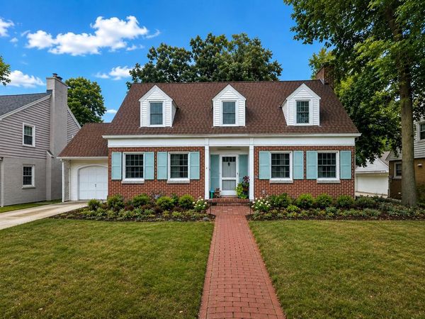 154 N 88th STREET, Wauwatosa, WI 53213