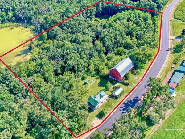 9506 County Road D, Almond, WI 54909