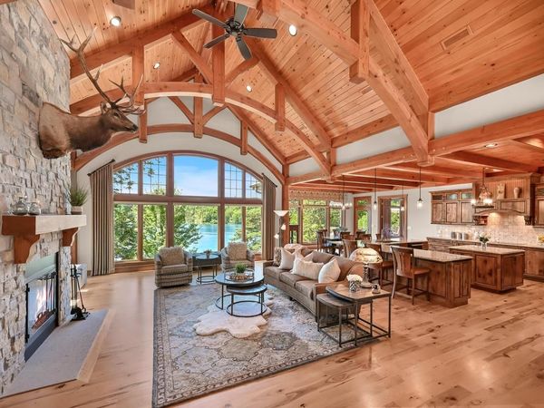 5531 Peters DRIVE, West Bend, WI 53095