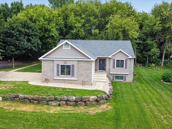 243 Parador Place, Cottage Grove, WI 53527