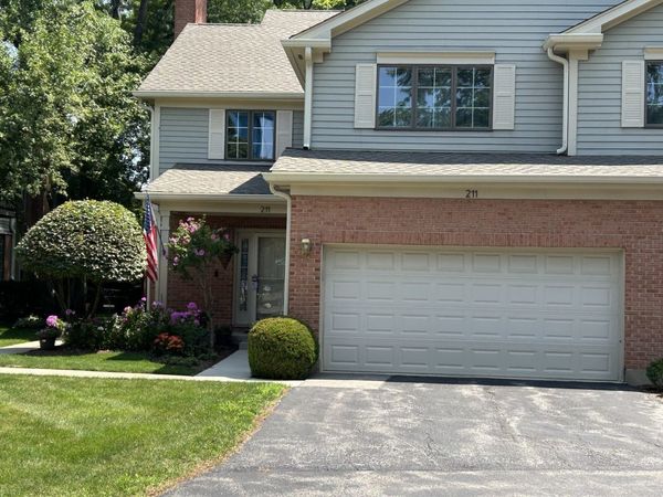 211 Village Drive , Mount Prospect, IL 60056