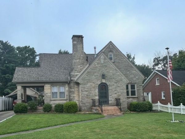 609 Elm Street, Carmi, IL 62821