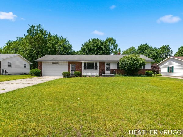 7917 Birchwood Avenue, Jenison, MI 49428