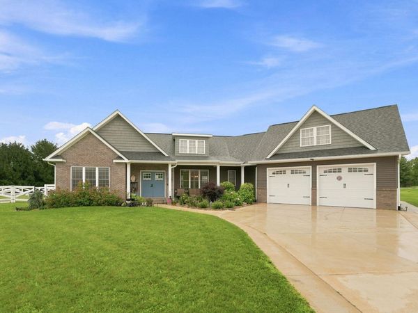 125 MONTICELLO Court, Kokomo, IN 46902