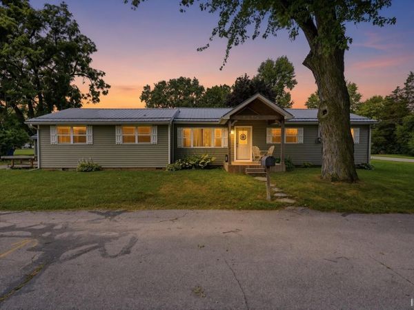 302 Gateway Avenue, Churubusco, IN 46723