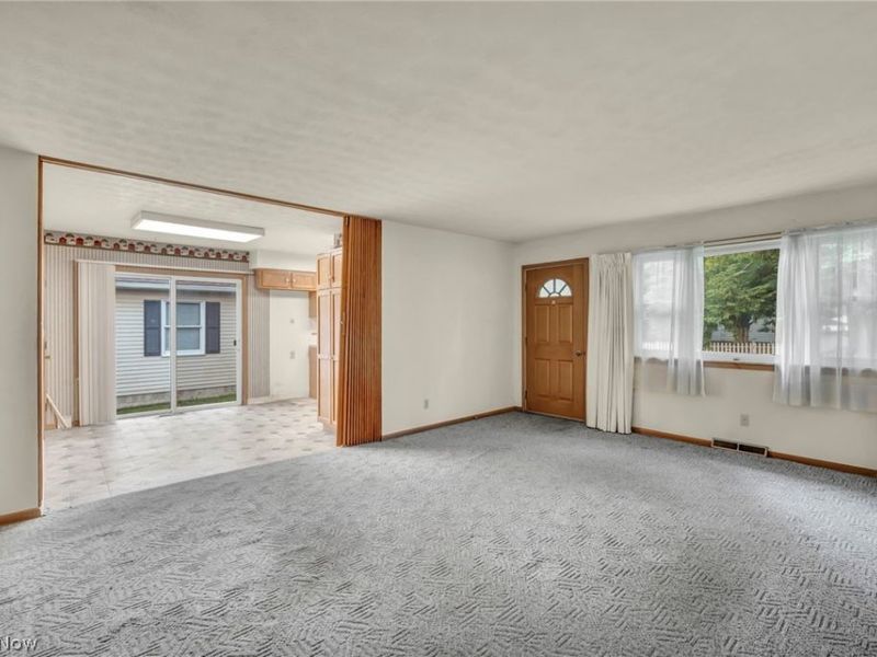 261 Fairmount Avenue, Barberton, OH 44203 Photo 6