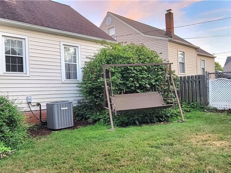 11807 Hastings Road, Garfield Heights, OH 44125 Photo 19