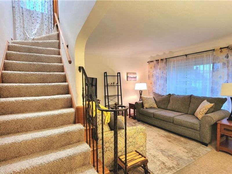 11807 Hastings Road, Garfield Heights, OH 44125 Photo 3