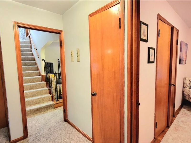 11807 Hastings Road, Garfield Heights, OH 44125 Photo 7
