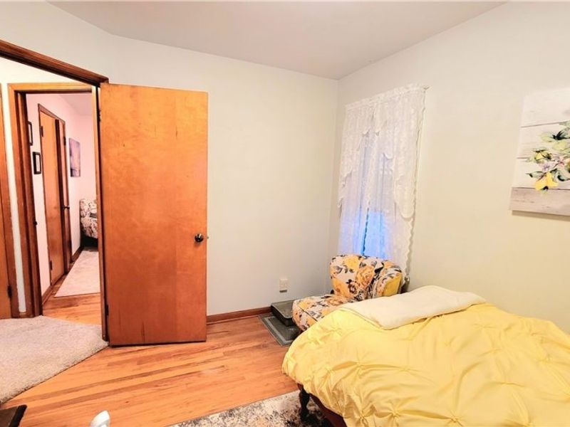 11807 Hastings Road, Garfield Heights, OH 44125 Photo 8