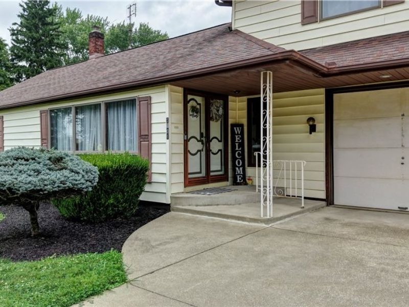 5201 Richville Drive SW, Navarre, OH 44662 Photo 3