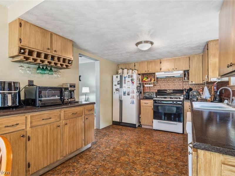 823 N Rockhill Avenue, Alliance, OH 44601 Photo 12