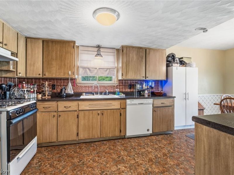 823 N Rockhill Avenue, Alliance, OH 44601 Photo 14