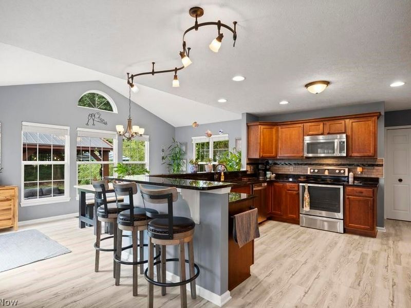 33269 Canterbury Road, Avon Lake, OH 44012 Photo 12