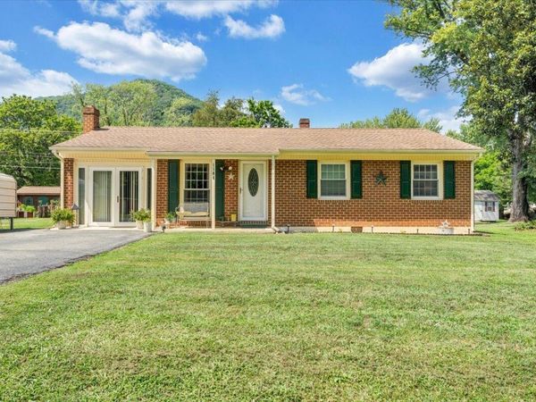1106 Kanawha ST , Glasgow, VA 24555