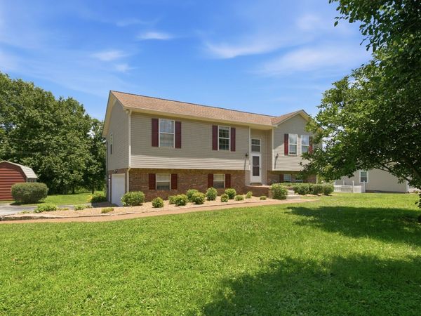 1529 Potter Dr , Columbia, TN 38401