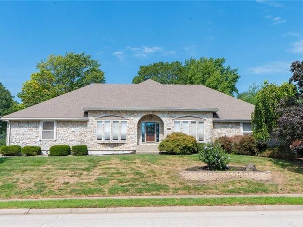 7000 N Agnes Street, Gladstone, MO 64119