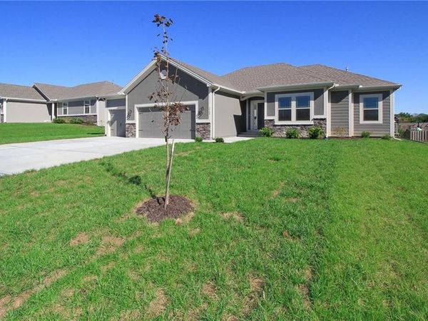 3316 NW 93rd Street, Kansas City, MO 64154