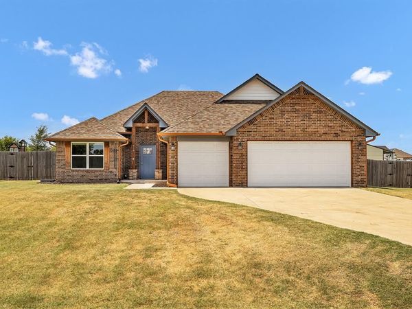918 Red Rock Road, Blanchard, OK 73010