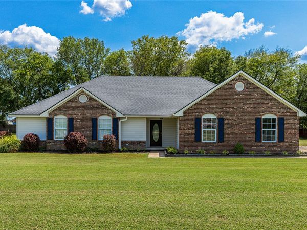 8202 E Lindy Lane , Claremore, OK 74019