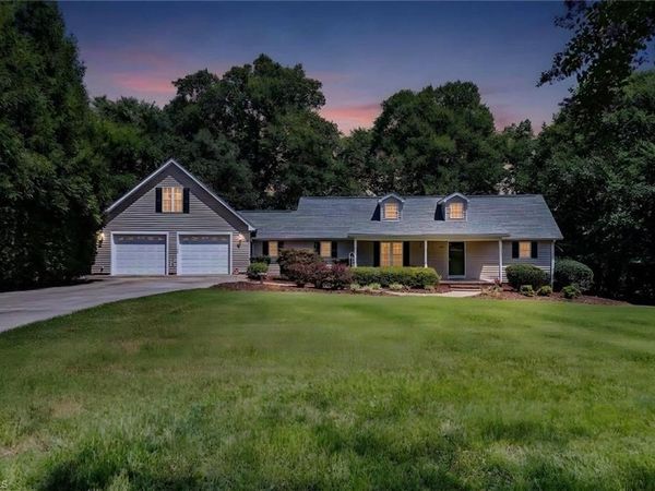 2911 Woodhaven Drive, Asheboro, NC 27205