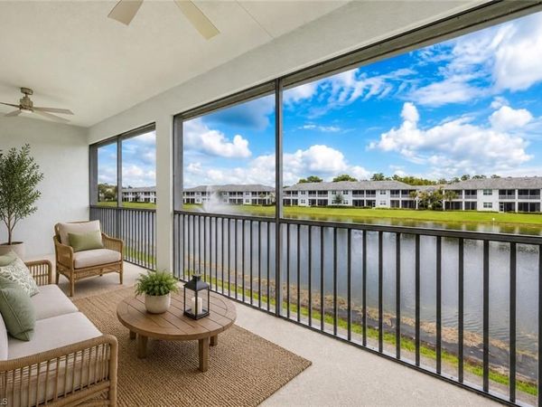 2647 Seychelles CIR, Unit 2206, NAPLES, FL 34112