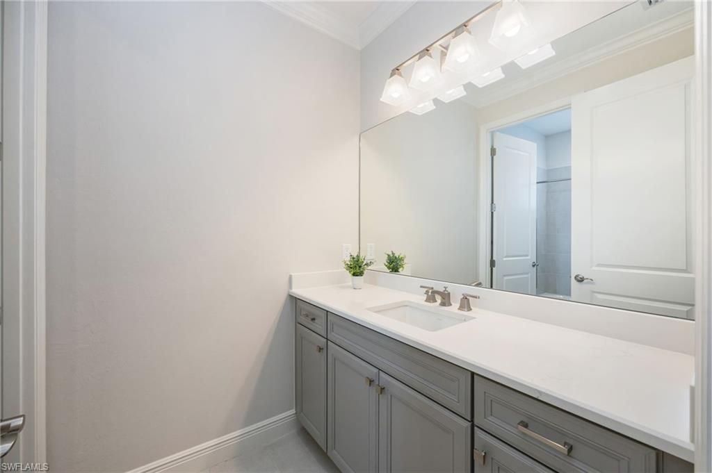 2647 Seychelles Cir, Unit 2206, Naples, FL 34112 Photo