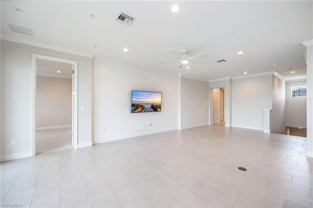 2647 Seychelles Cir, Unit 2206, Naples, FL 34112 Photo