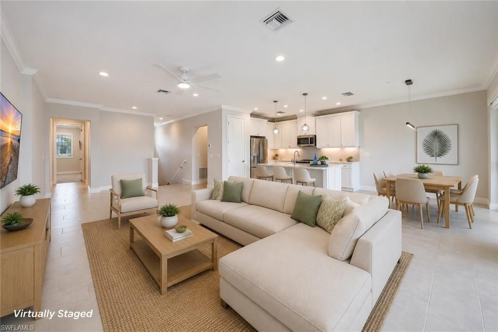 2647 Seychelles Cir, Unit 2206, Naples, FL 34112 Photo