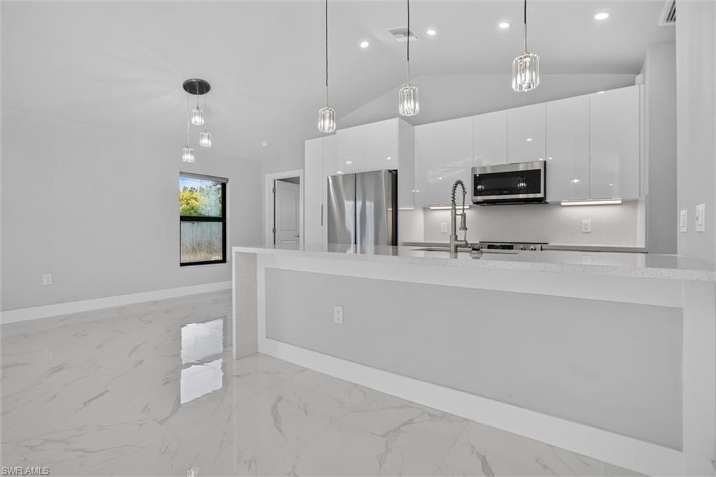526 Wabasso Ave S, Lehigh Acres, FL 33974 Photo