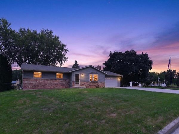 500 Hank S Hollow Trail, DeForest, WI 53532