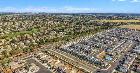 909 Valencia St, Lincoln, CA 95648 Photo