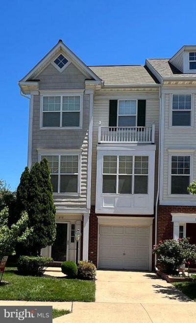 8118 Rainwater Circle, Manassas, VA 20111 Main Photo