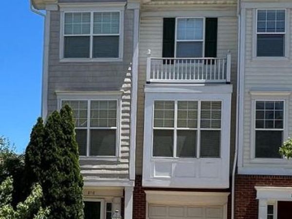 8118 RAINWATER CIRCLE, MANASSAS, VA 20111