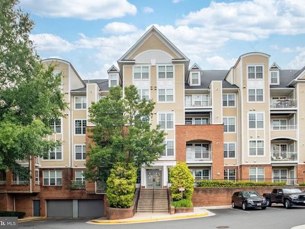 2720 BELLFOREST COURT, Unit 401, VIENNA, VA 22180