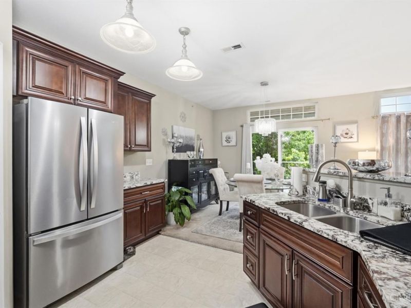 7464 Bridge Point Drive, Green Township, OH 45248 Photo 14