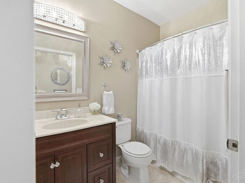 7464 Bridge Point Drive, Green Township, OH 45248 Photo 33