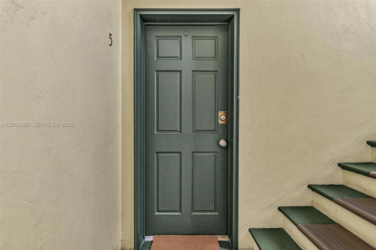 736 12th St , Unit 5, Miami Beach, FL 33139 Photo