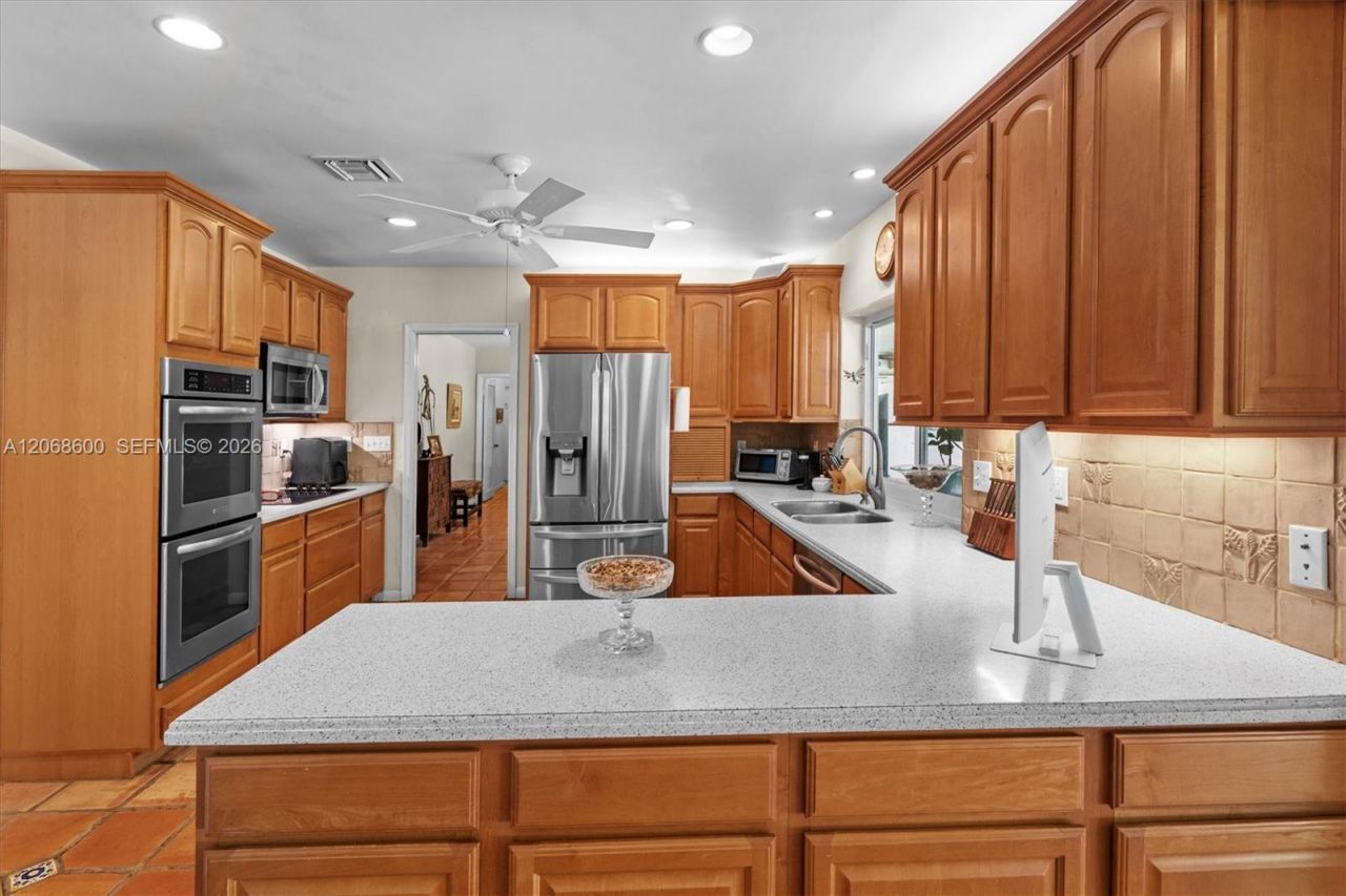7190 SW 100th St, Pinecrest, FL 33156 Photo